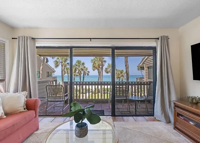 Beachfront Aldea 6 *